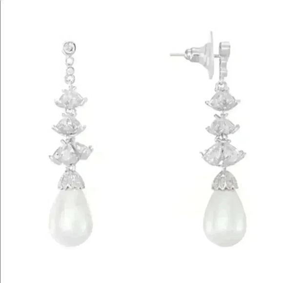 Nina new Cubic Zirconia and Pearl Linear Earrings - Picture 2 of 3